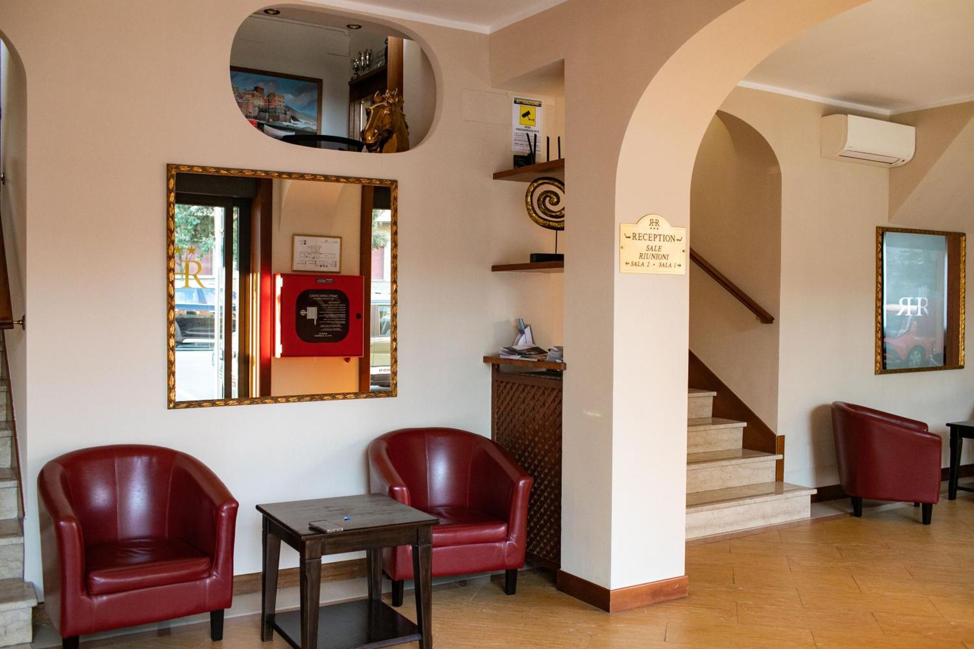 Rex Apartahotel 3*