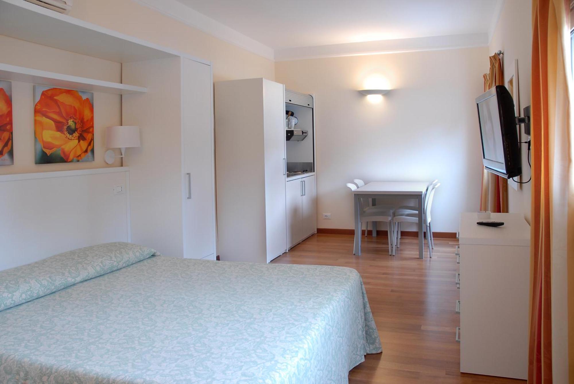Apartahotel Rex 3*
